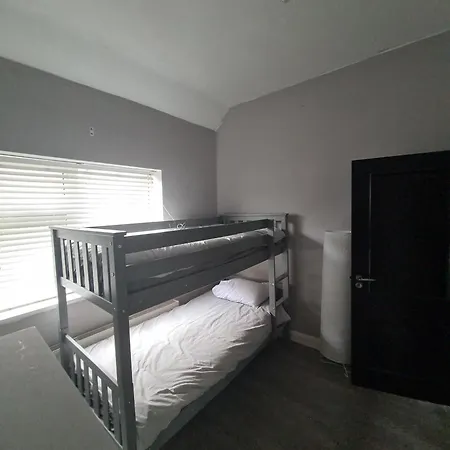 Gasthof Airport Shared *