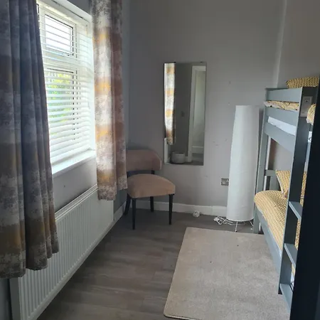 Gasthof Airport Shared *